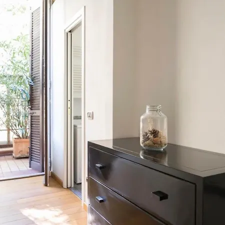 Wprelais Palm Fronds Apartment Milan